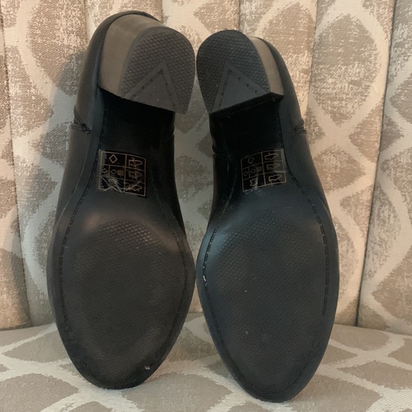 Genuine leather slip on boot - Picture 3 of 3